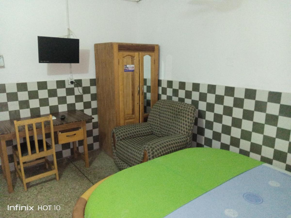 Elizz Guest House Janman Екстериор снимка