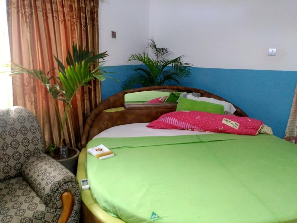 Elizz Guest House Janman Екстериор снимка