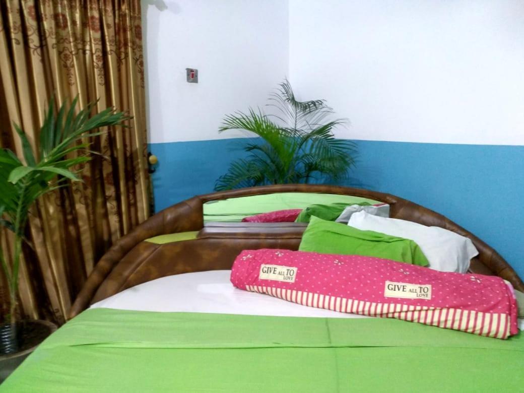 Elizz Guest House Janman Екстериор снимка