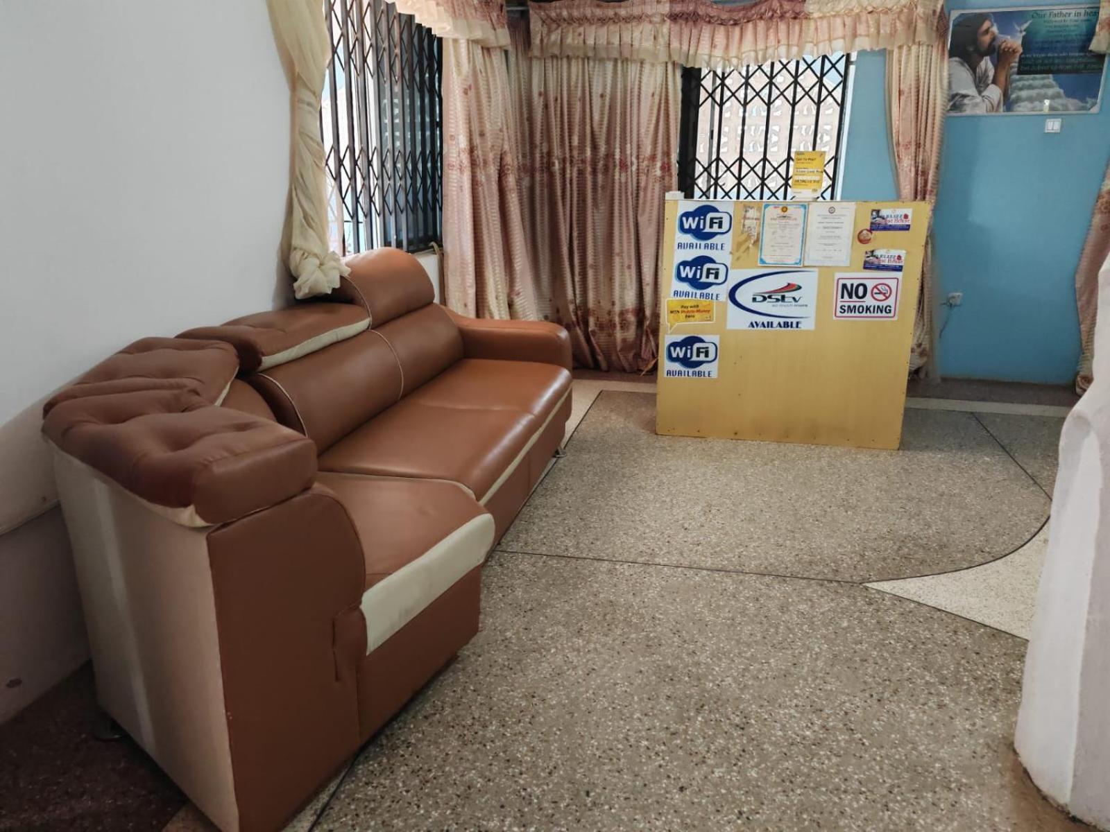 Elizz Guest House Janman Екстериор снимка