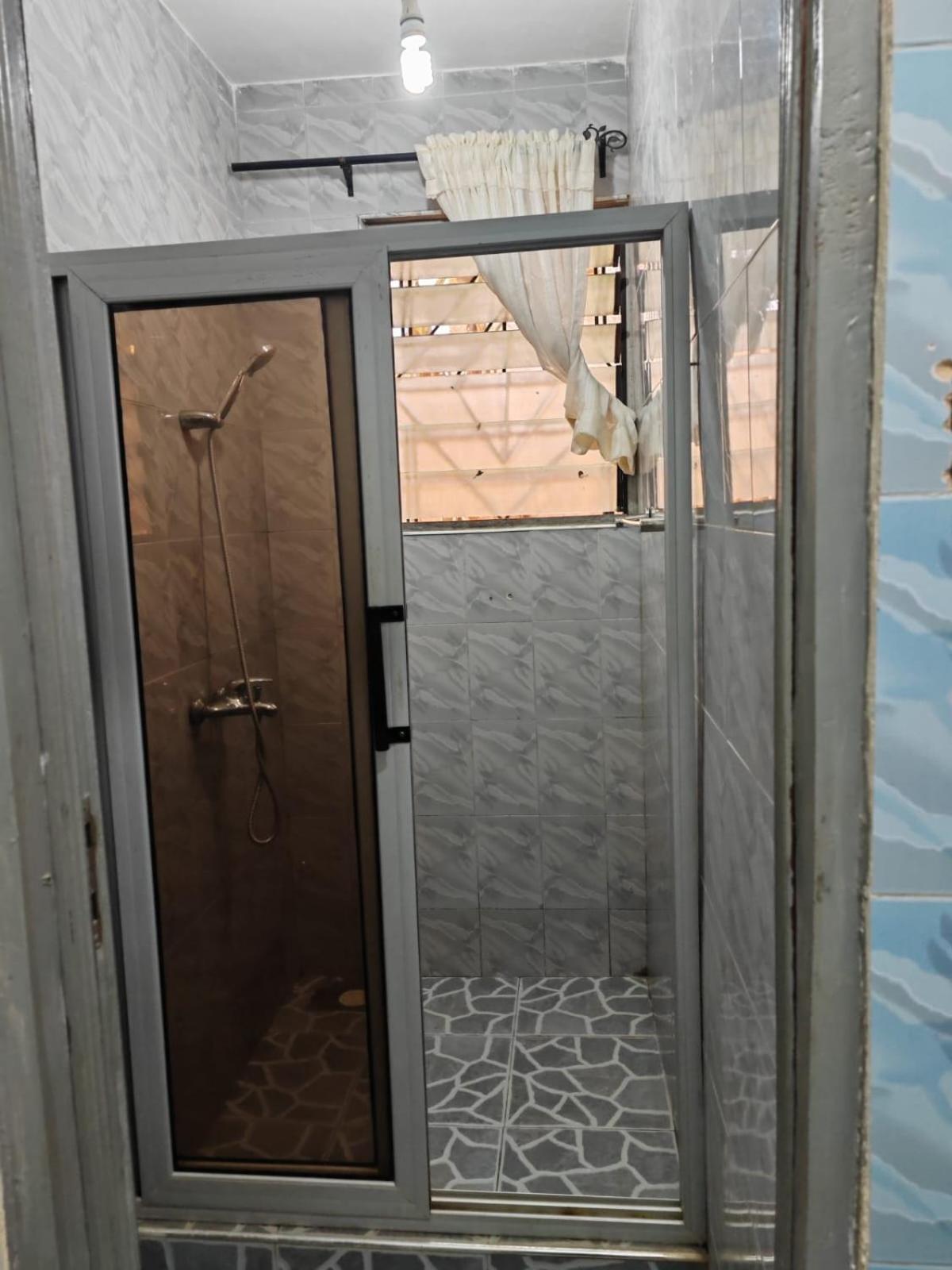 Elizz Guest House Janman Екстериор снимка
