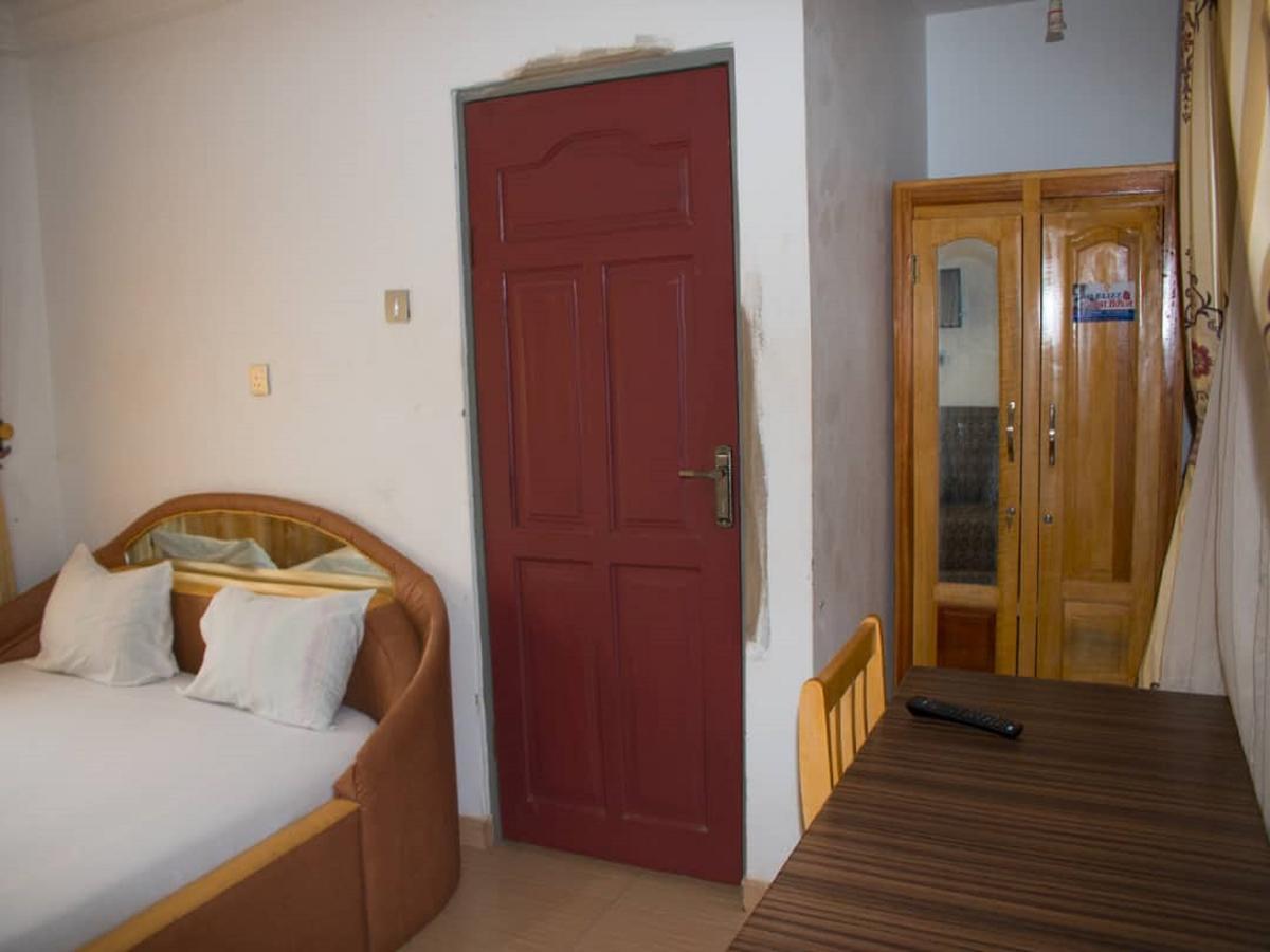 Elizz Guest House Janman Екстериор снимка