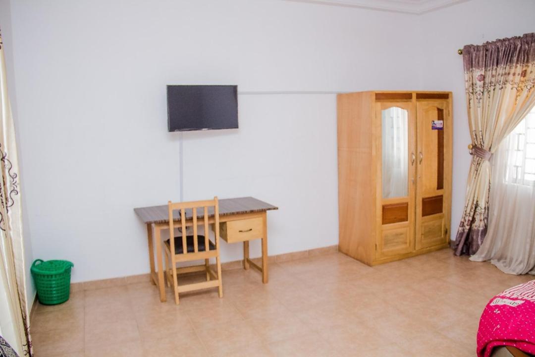 Elizz Guest House Janman Екстериор снимка