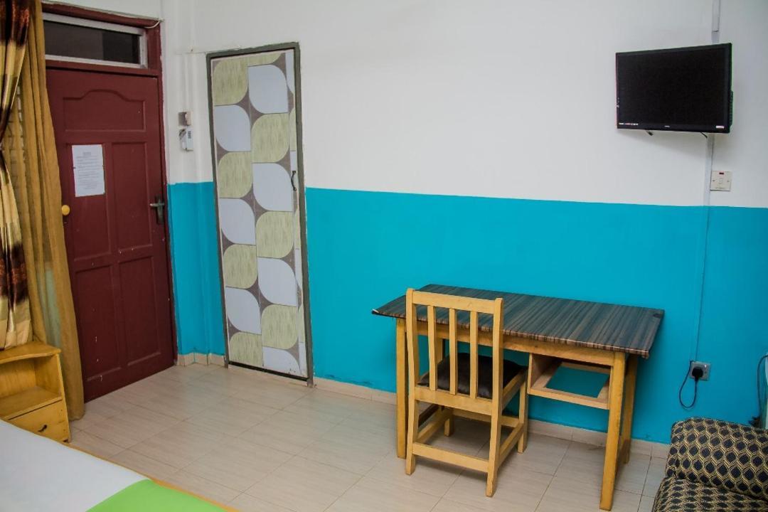 Elizz Guest House Janman Екстериор снимка