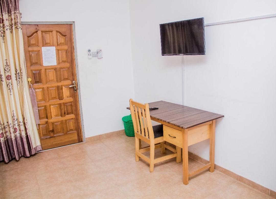 Elizz Guest House Janman Екстериор снимка