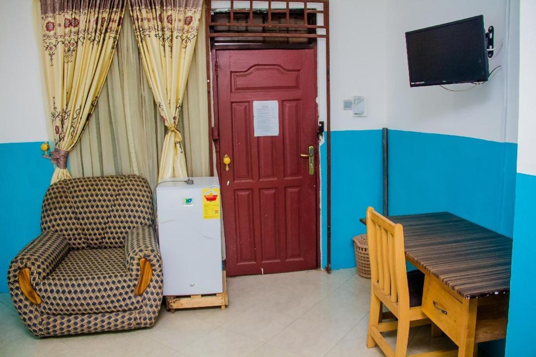 Elizz Guest House Janman Екстериор снимка