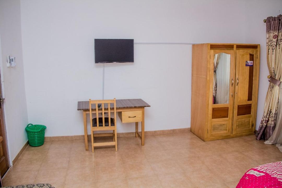 Elizz Guest House Janman Екстериор снимка