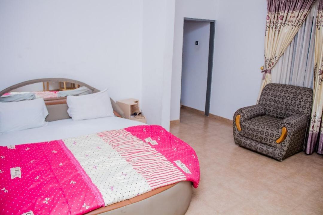 Elizz Guest House Janman Екстериор снимка